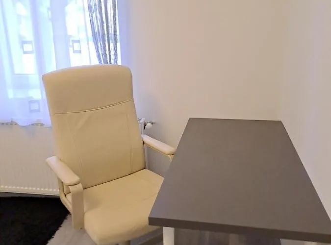 Mm *
